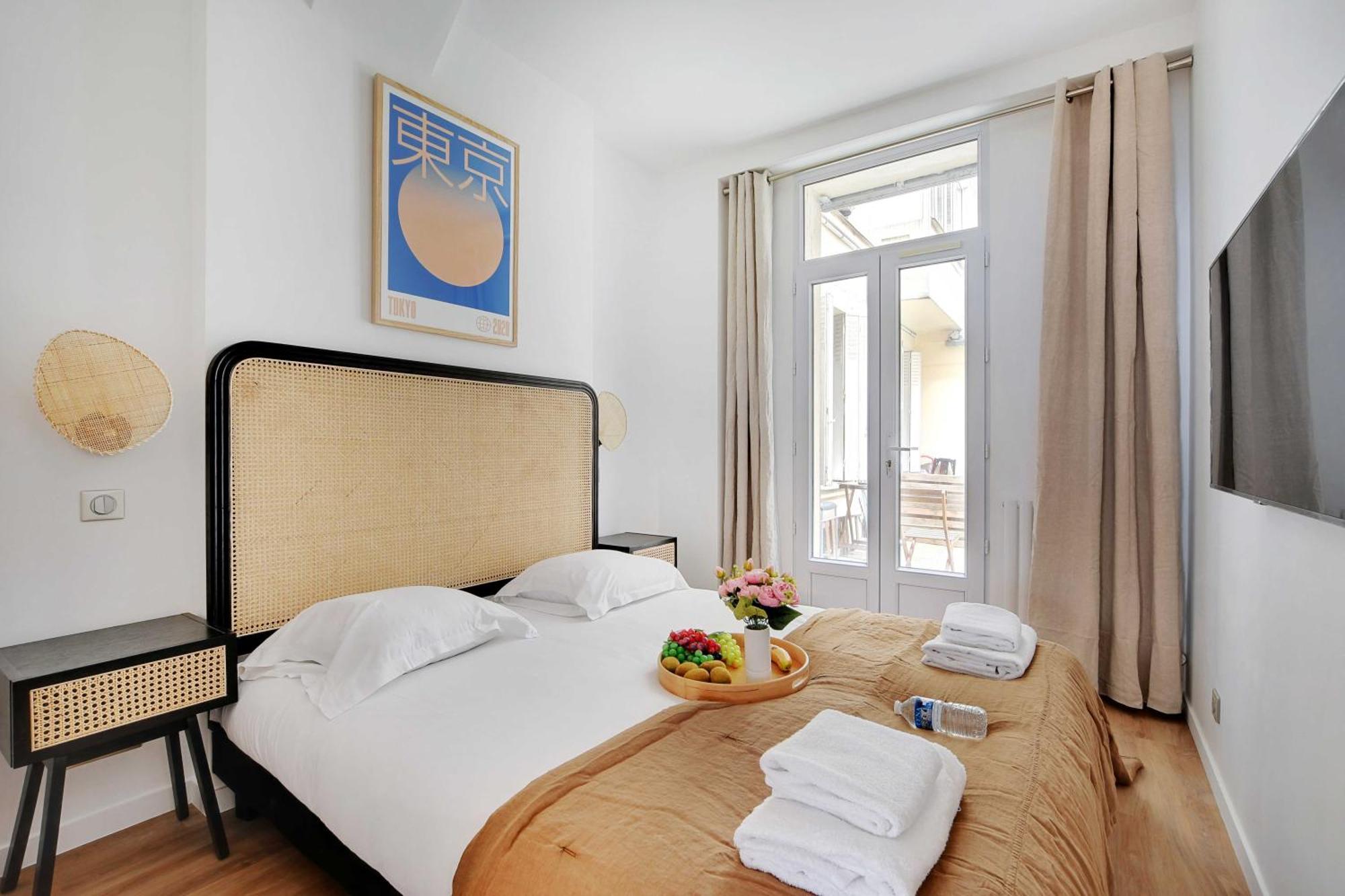 Spacious - 2br-4p - Place De Clichy * Parijs