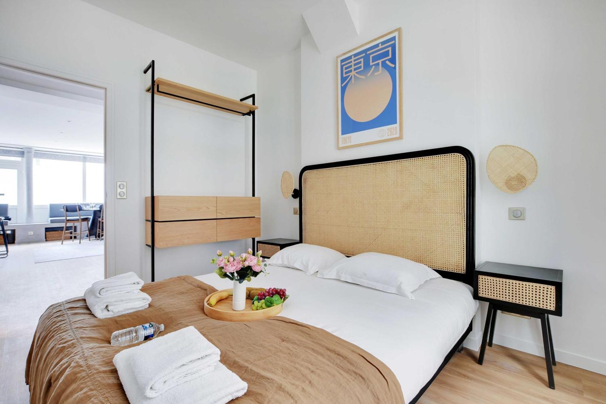 Spacious - 2br-4p - Place De Clichy
